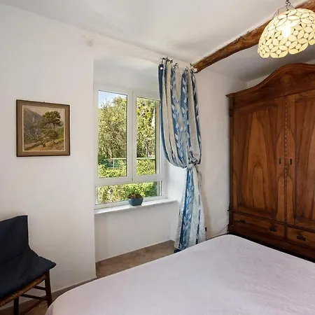 Rustico Con Vista Mare 빌라 *